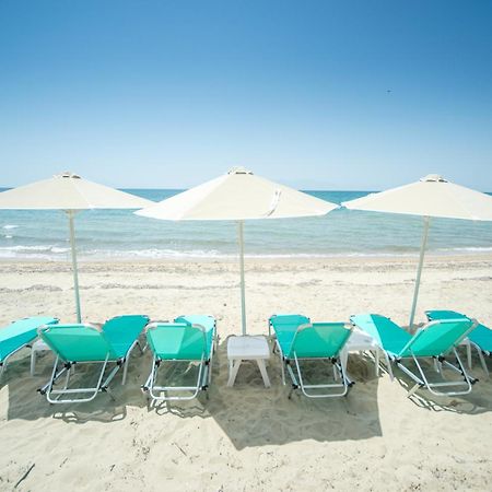 Summerday Villa Private Beach 尼亚伊拉克利亚 外观 照片