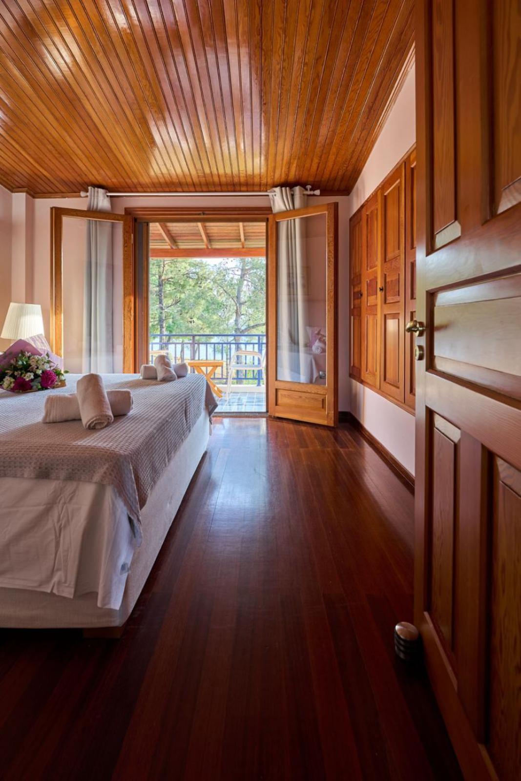 Summerday Villa Private Beach 尼亚伊拉克利亚 外观 照片