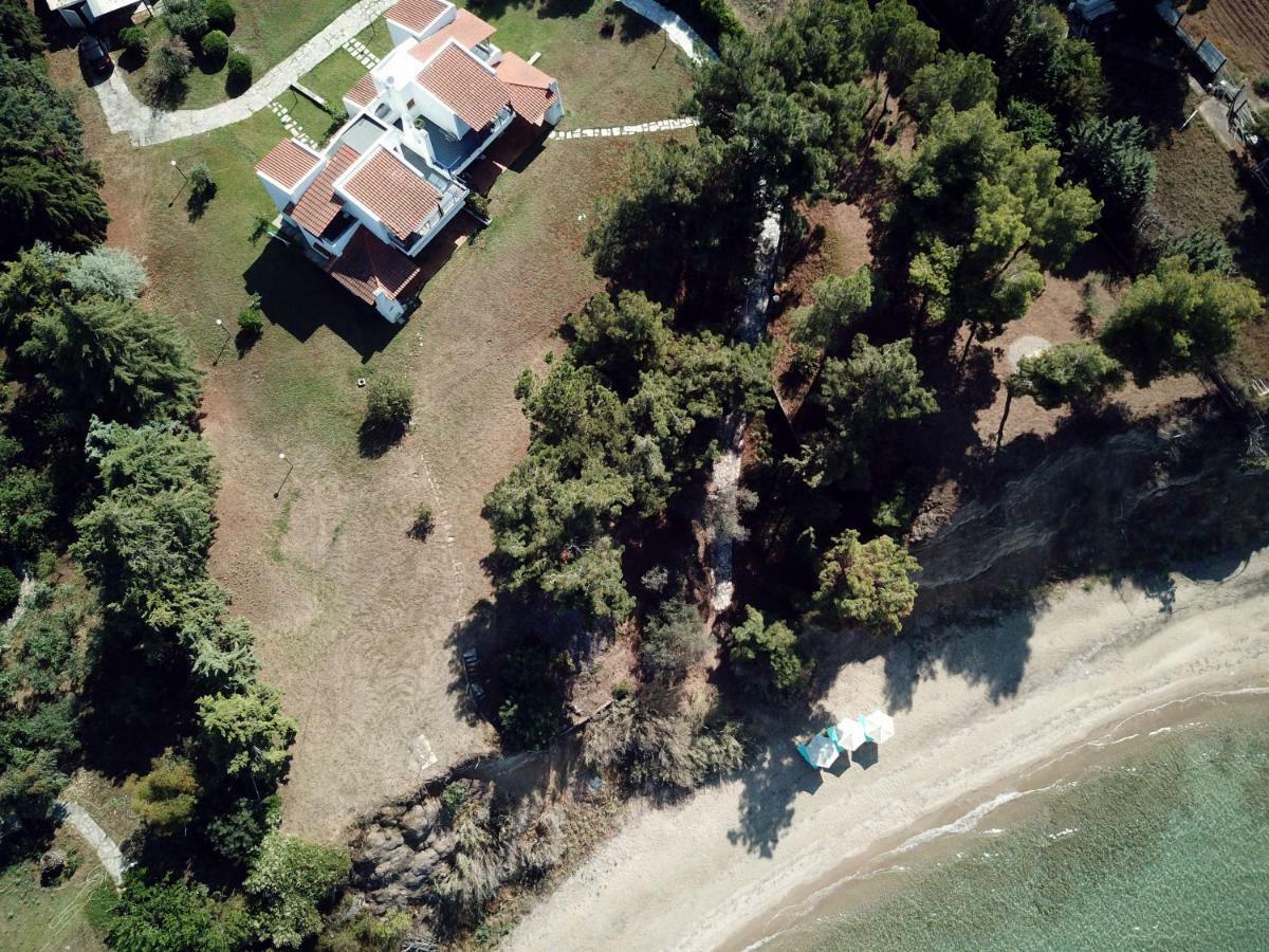 Summerday Villa Private Beach 尼亚伊拉克利亚 外观 照片
