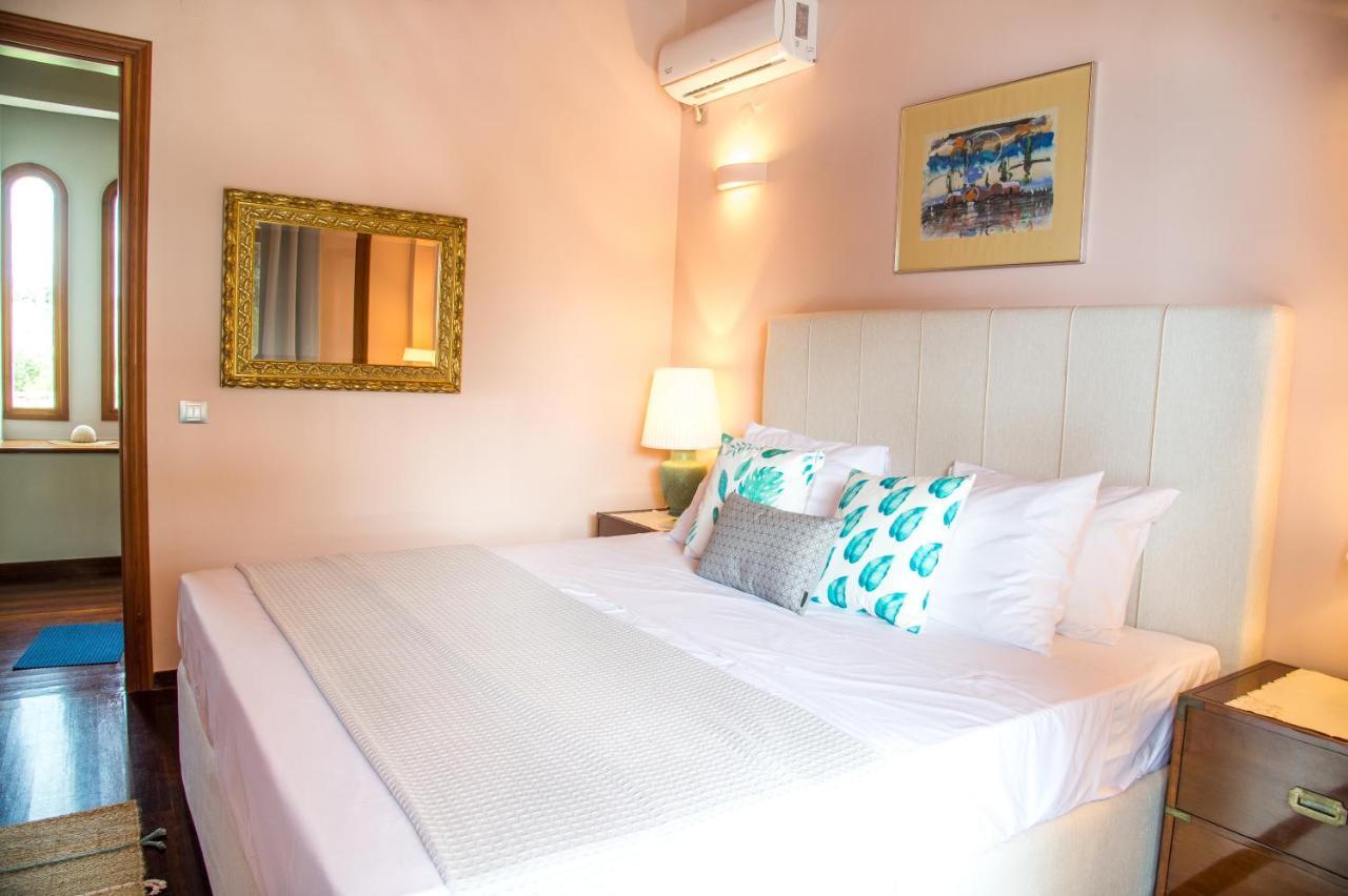 Summerday Villa Private Beach 尼亚伊拉克利亚 外观 照片